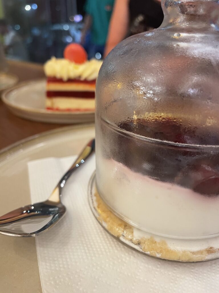 Where to Eat in Saranda - blueberry cheesecake